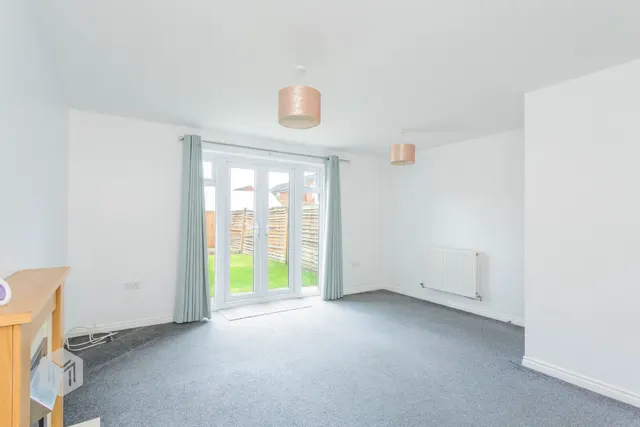 Photo 3 — Textile Way, Bolton, BL1 8GE