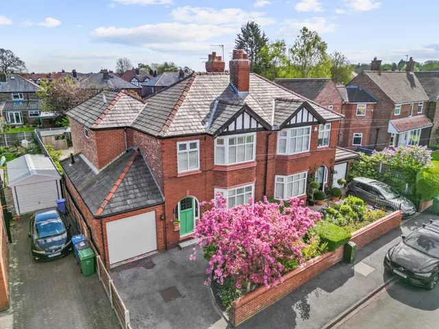 Victoria Avenue, Grappenhall, Warrington, Warrington, WA4 2PD, photo 1