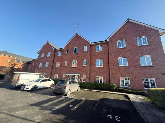 Douglas Chase, Radcliffe, M26 1RT, photo 1