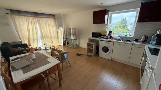 North Road, Cardiff, CF14, photo 2