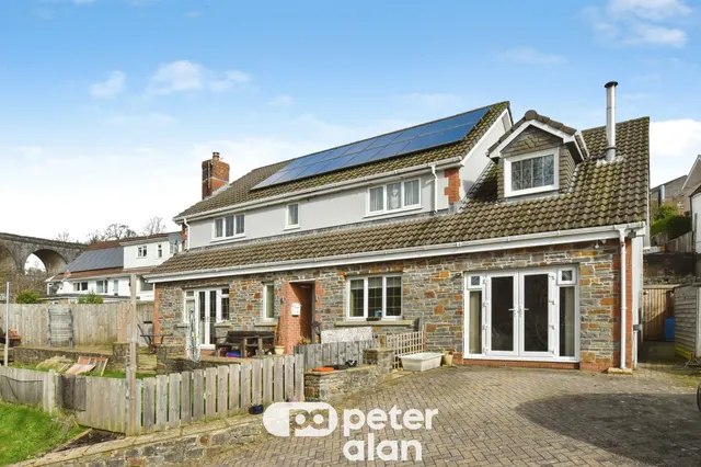 Taff Fawr Close, Merthyr Tydfil, CF48, photo 1
