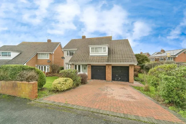 Lwyd Grove, Colwyn Bay, LL29, photo 1