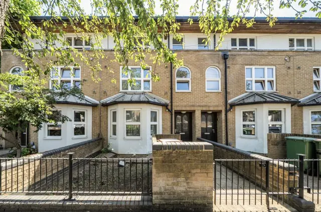 Durham Road, London, E12, photo 1