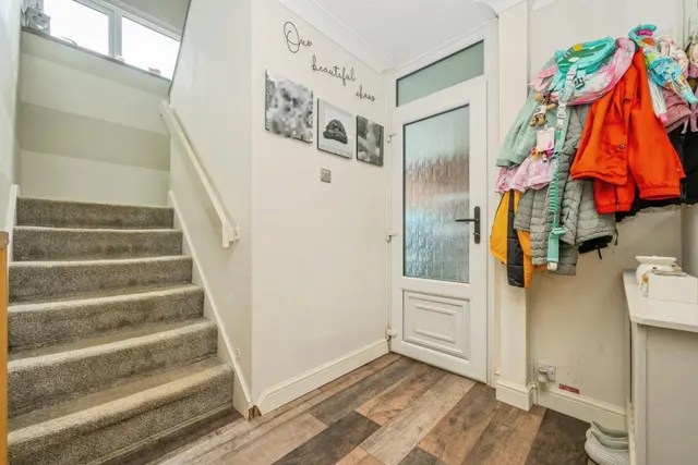 Clifton Avenue, Tamworth, B79, photo 3