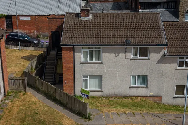 High Street, Abersychan, photo 1