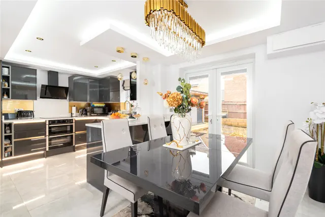Oliver Close, Kempston, MK42, photo 3
