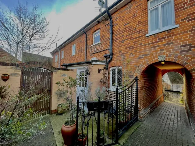 Prospect Terrace, Kedington, CB9, photo 1