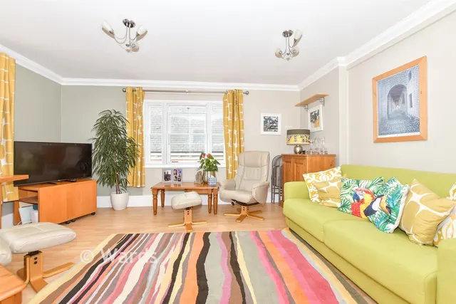 High Street, Hythe, CT21, photo 2