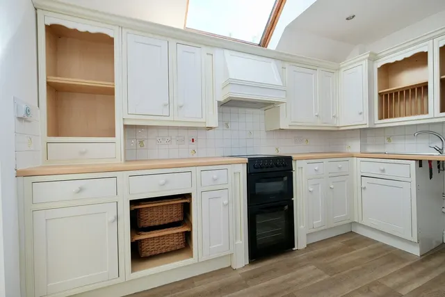 The Green, Houghton, PE28, photo 3