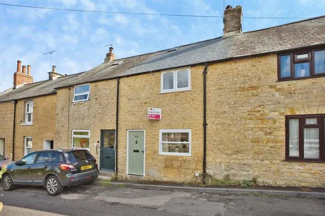 Barn Street, Crewkerne, TA18, photo 1