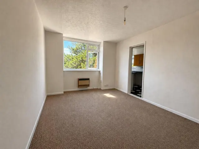 Fellows Road, Cowes, PO31, photo 3