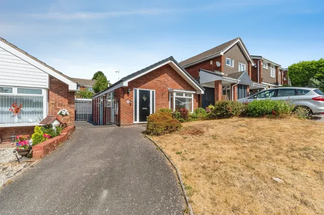Fairfield Close, Heath Hayes, Cannock, photo 1