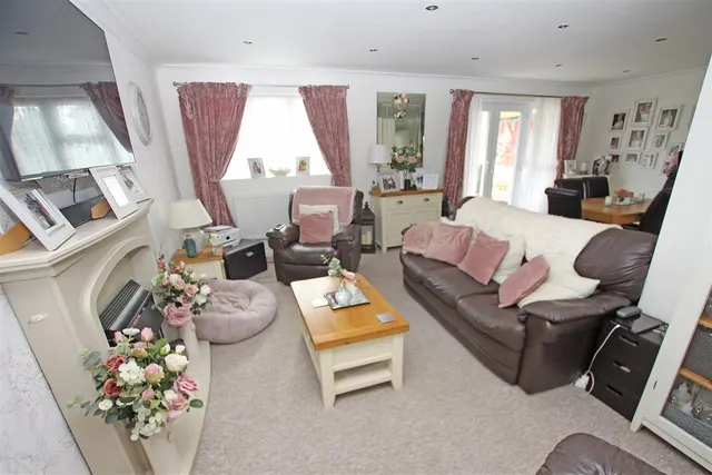 Photo 3 — Gunville Crescent, Bournemouth