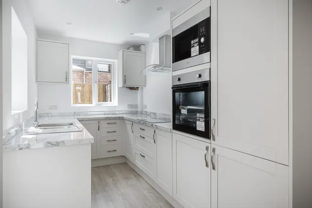 Photo 3 — Newton Road, Tunbridge Wells, Kent, TN1 1RU