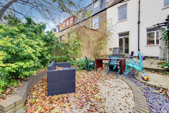 Photo 3 — 13 Laitwood Road, London