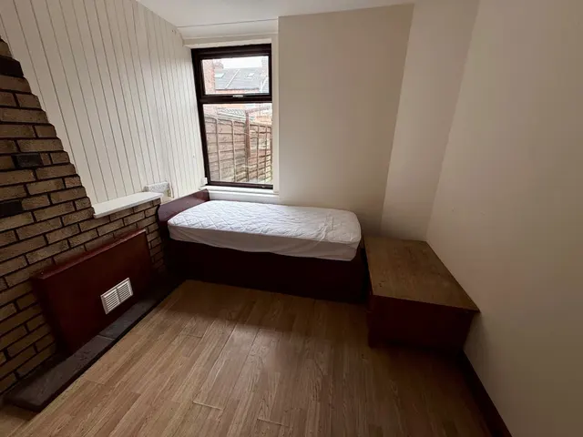 Photo 2 — College Street, GRANTHAM,NG31 6HG