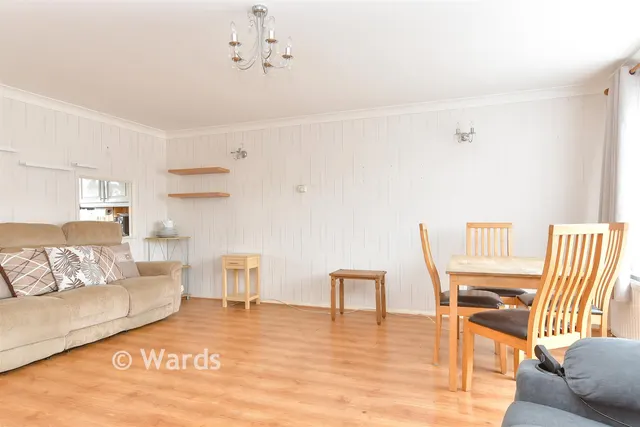 Turnbull Close, Greenhithe, DA9, photo 3