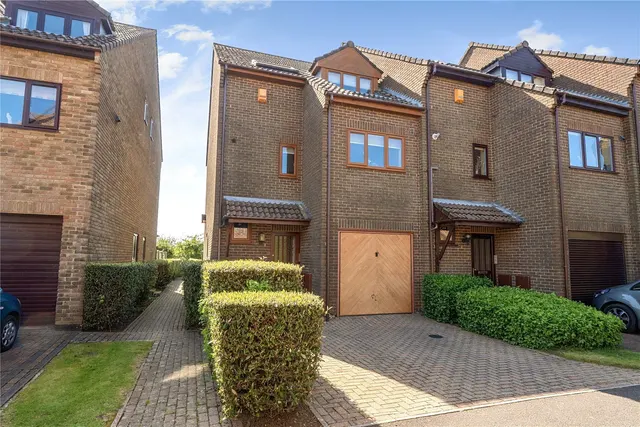 Asquith Close, Christchurch, BH23, photo 1