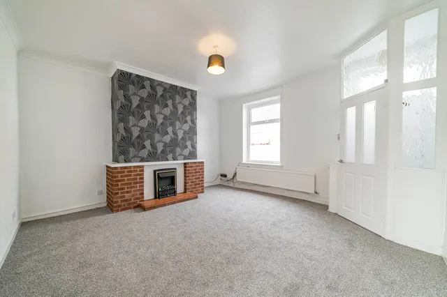 Rosehill Street, Heywood, photo 2