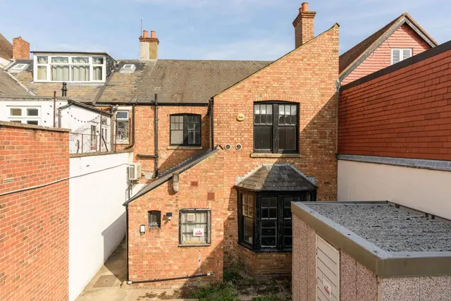 High Street, Walton On Thames, KT12, photo 2