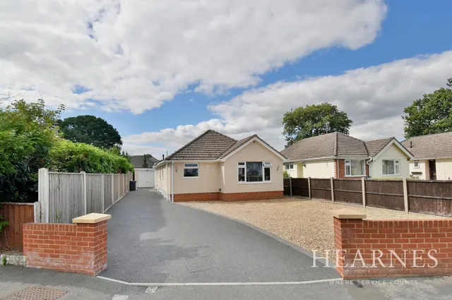 Clayford Avenue, BH22, photo 1
