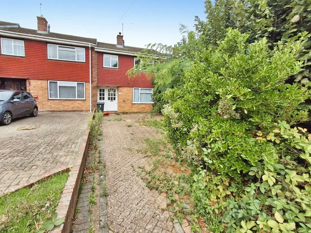 Spring Pond Close, CHELMSFORD, CM2 7LX, photo 1