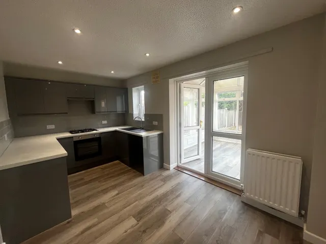 Photo 3 — Old Quarry Close, Barlborough, S43