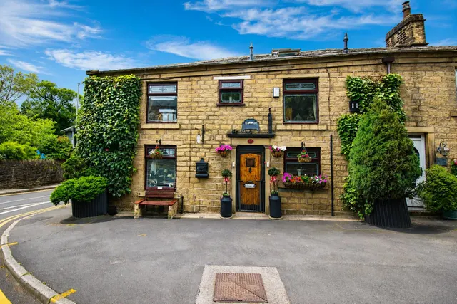 Blackburn Road, Egerton, photo 1