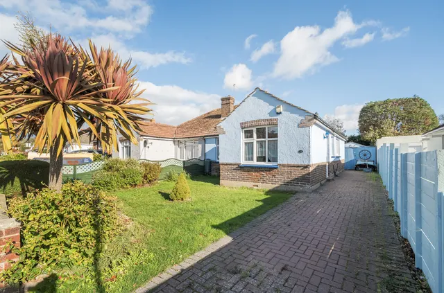 Abbey Road, Sompting, BN15, photo 1