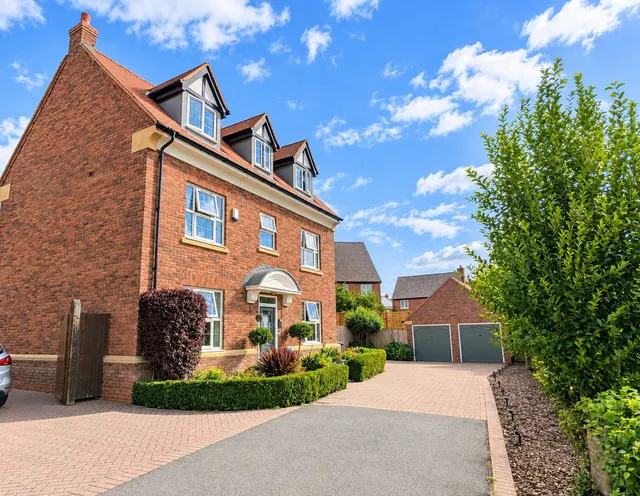 Rotherham Close, Cawston, Rugby, CV22 7TG, photo 1