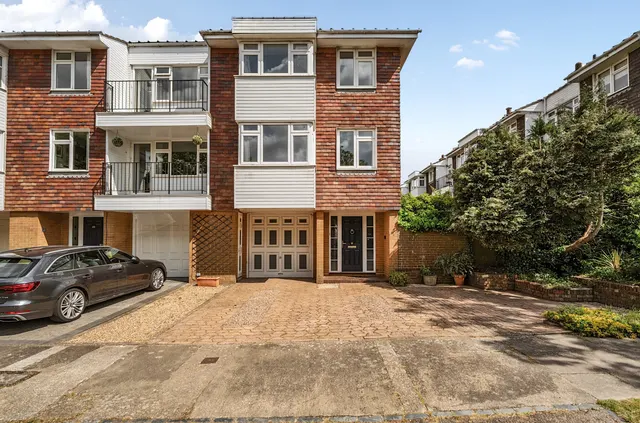 Woodville Drive, Portsmouth, PO1, photo 1