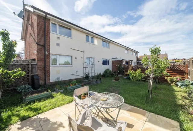 Cherry Orchard, Tewkesbury, GL20, photo 1