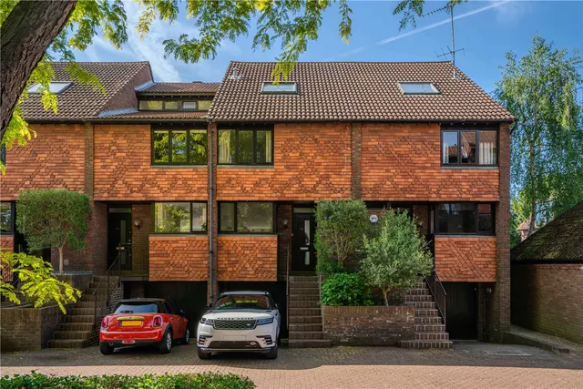 Mallard Place, Twickenham, TW1, photo 1