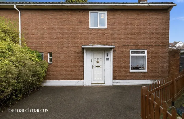 Willcocks Close, Chessington, photo 1