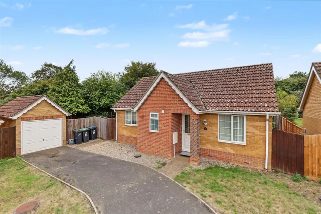 Hinton View, Haddenham, CB6, photo 1