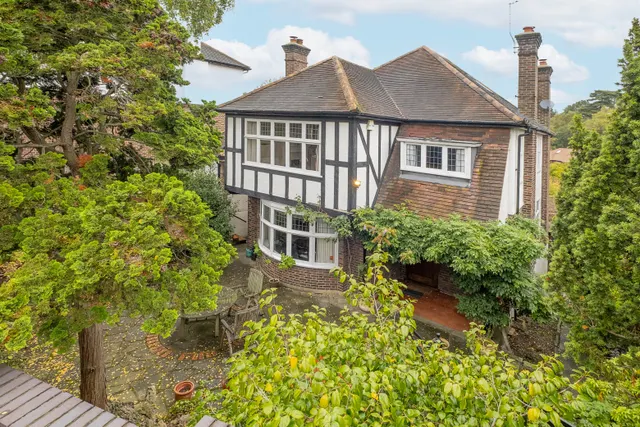 Woodhayes Road, London, SW19, photo 1