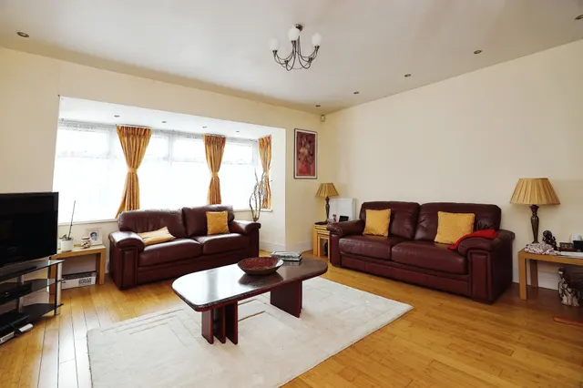 Foreland Road, Cardiff, CF14, photo 2