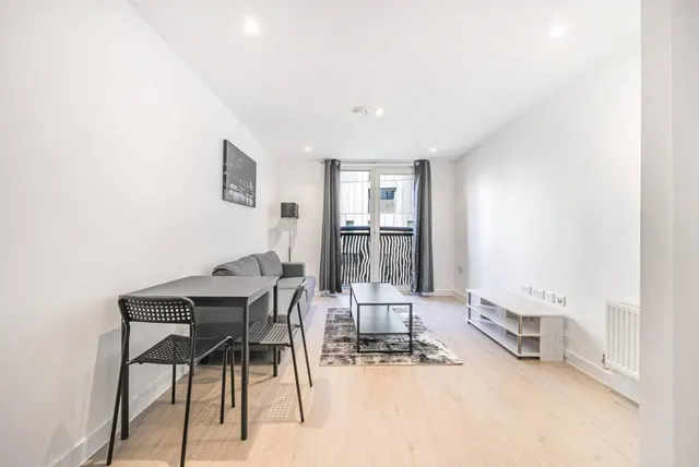 Photo 2 — Woods House, Gatliff Road, SW1W