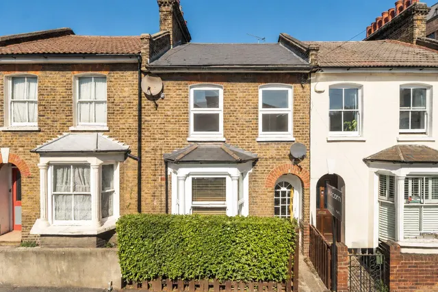 Bertrand Street, SE13, photo 1