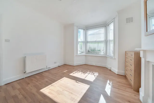 Bertrand Street, SE13, photo 2