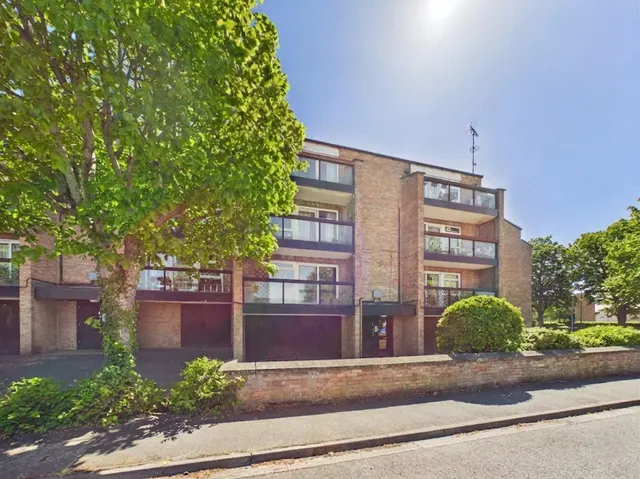 Trendlewood Park, Bristol, BS16, photo 2