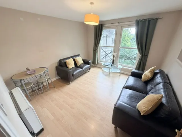 Skibo Court, Dunfermline, KY12, photo 3