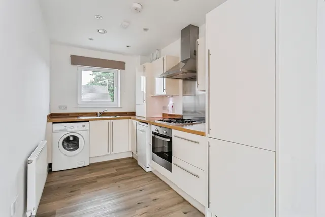 Photo 2 — Lexington Drive, Haywards Heath