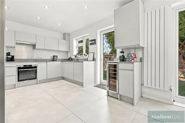 Ely Place, Woodford Green, IG8, photo 2