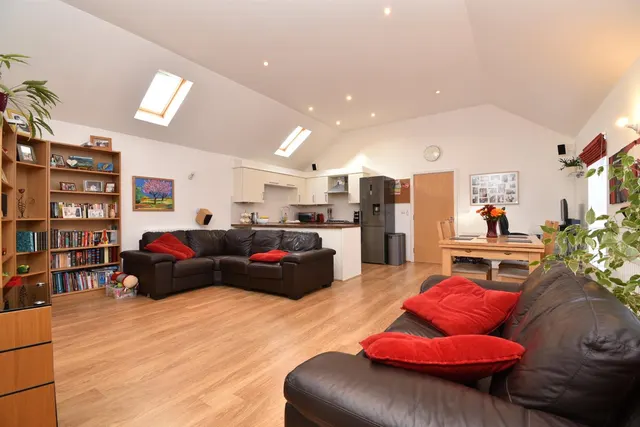 Photo 3 — Cotswold Drive, Stevenage, Herts, SG1 6GT