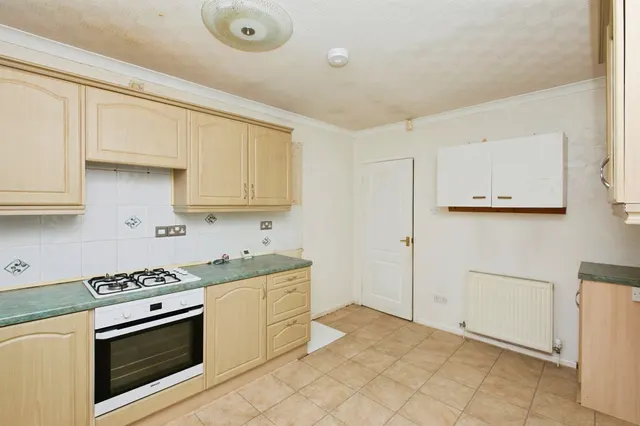 Laburnum Grove, Kingsway, DE22, photo 3