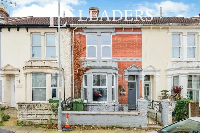 North End Avenue, Portsmouth, PO2, photo 1