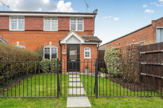 Blackamoor Lane, Maidenhead, photo 1