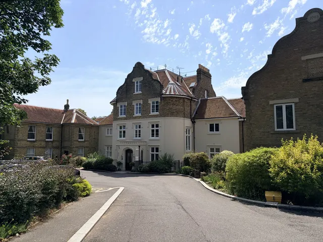 Pegwell Road, Ramsgate, CT11, photo 3