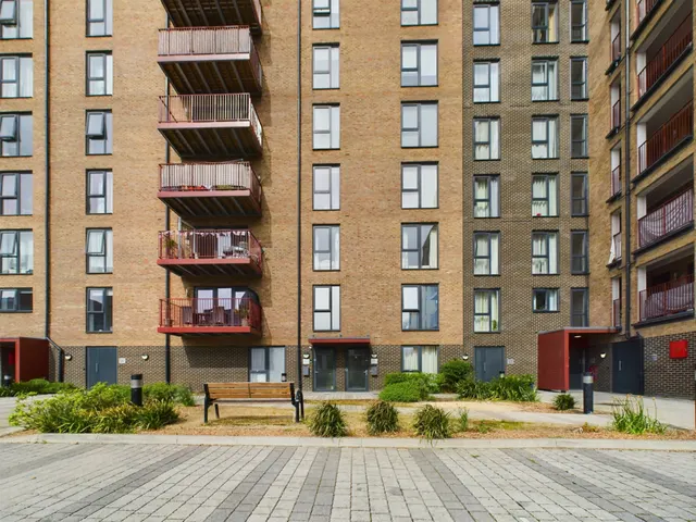 Greenwich High Road, Greenwich, SE10 8GS, photo 1